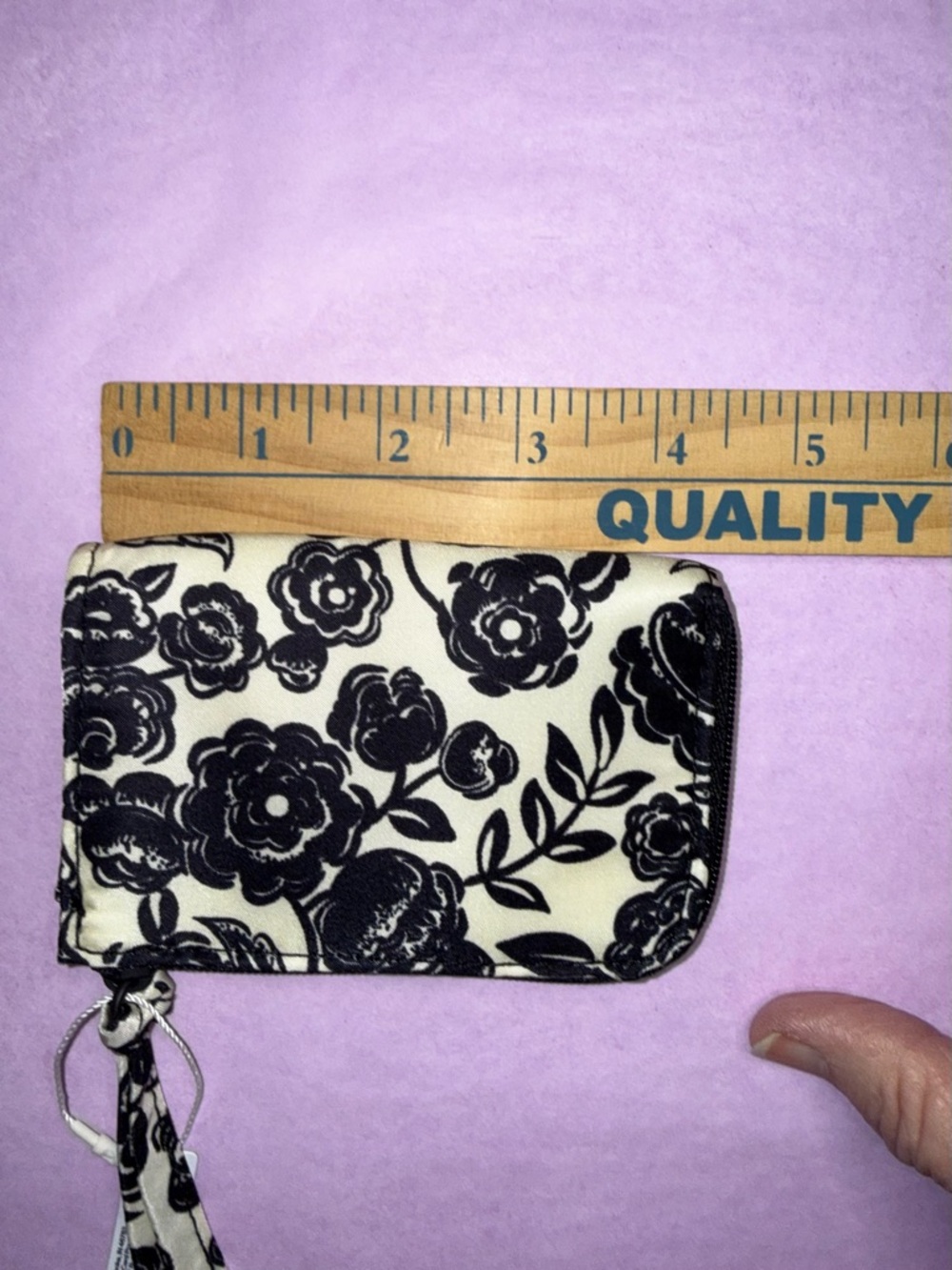 NWT Vera Bradley Zip Card Pouch - Bubbly Flowers Black - Picture 5 of 5